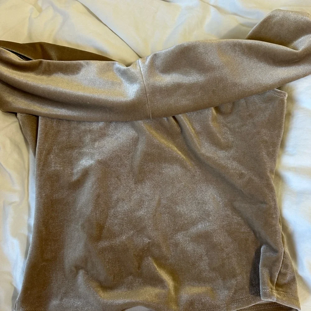 Reformation Shimmering Velvet Top - Picture 3 of 5